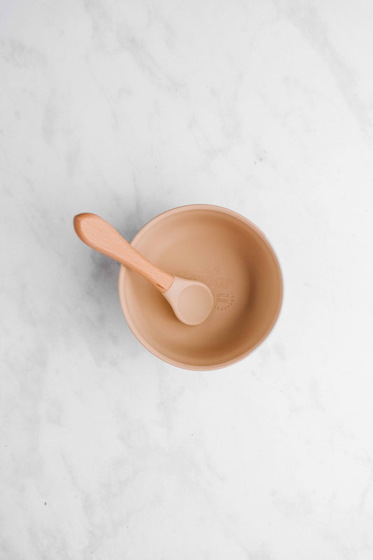 Saylor Mae Silicone Ribbed Suction Bowl with Lid and Spoon - Sandy Linen