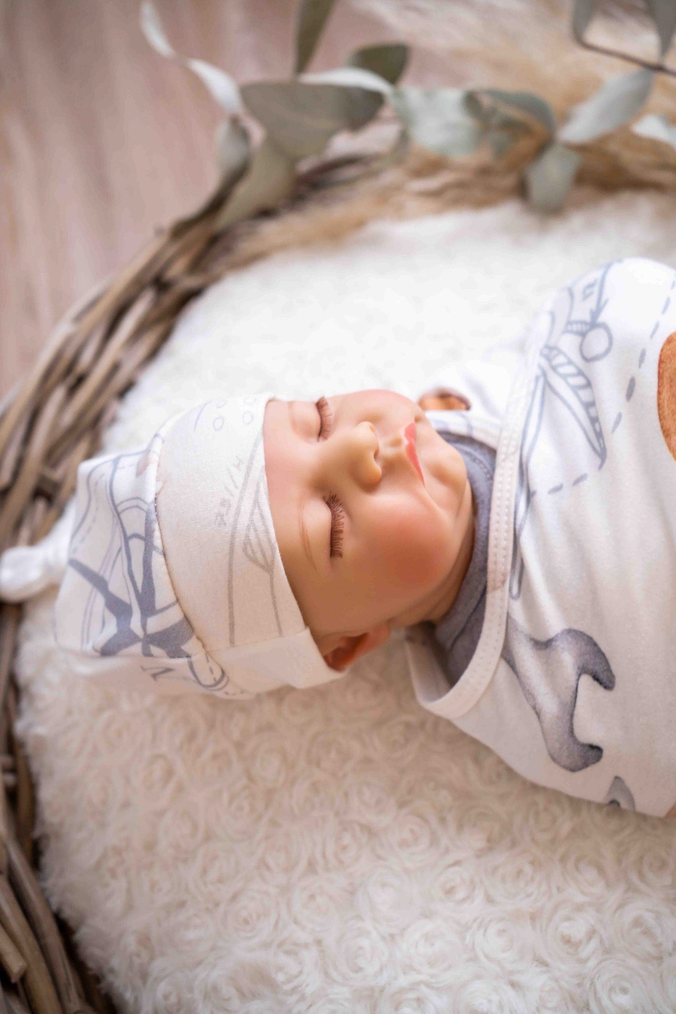 Saylor Mae Stretchy Swaddles Wrap Sets - Oaklynn with Beanie